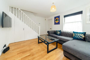 FLASH SALE Free Parking I Next to Brighton Beach I 2 Bedroom Mews House